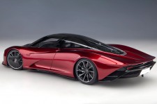 McLaren Speedtail 2020 Volcano Red - AutoArt Escala 1:18 (76087)