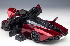 McLaren Speedtail 2020 Volcano Red - AutoArt Escala 1:18 (76087)