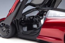 McLaren Speedtail 2020 Volcano Red - AutoArt Escala 1:18 (76087)