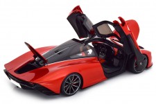 McLaren Speedtail 2020 Volcano Orange - AutoArt Escala 1:18 (76088)