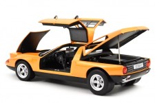 MERCEDES-Benz C111  / II 1970 White Autumn Metallic - Norev Scale 1:18 (183050)