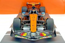 McLaren MCL39 World Champion 3rd GP Abu Dhabi 2025 - Minichamps Scale 1:18 (537254104)