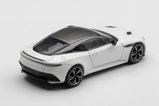 ASTON MARTIN DBS Stratus 2024 White - MiniGT Escala 1:64 (MGT01225L)