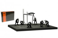 PIT STOP Set 6 Mecanicos + Equipamiento + Calcas - Ixo Models Escala 1:43 (FIG003SET) 