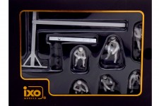 PIT STOP Set 6 Mecanicos + Equipamiento - Ixo Models Escala 1:43 (FIG004SET)
