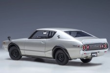 NISSAN Skyline 2000 GT-R (KPGC1110) 1973 Silver - AutoArt Scale 1:18 (77471)