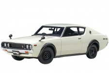 NISSAN Skyline 2000 GT-R (KPGC110) 1973 White - AutoArt Escala 1:18 (77472)