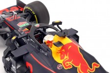 RED BULL RB16 Winner GP F1 Abu Dhabi 2020 Max Verstappen - Minichamps Scale 1:18 (110201733)