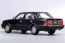 TOYOTA Crown 2012 Black LHD - KengFai Scale 1:18 (VAKF0271)