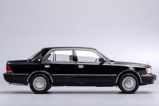 TOYOTA Crown 2012 Black LHD - KengFai Scale 1:18 (VAKF0271)