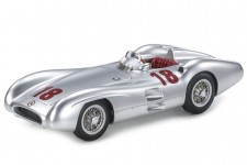 MERCEDES-Benz W196 GP France Campeon del Mundo 1954 J.M.Fangio - Incluye Vitrina - GP Replicas Escala 1:!8 (GP128A)