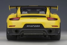 PORSCHE 911 (991 II) GT2 RS Weissach Package 2017 Yellow - AutoArt Escala 1:18 (78172)