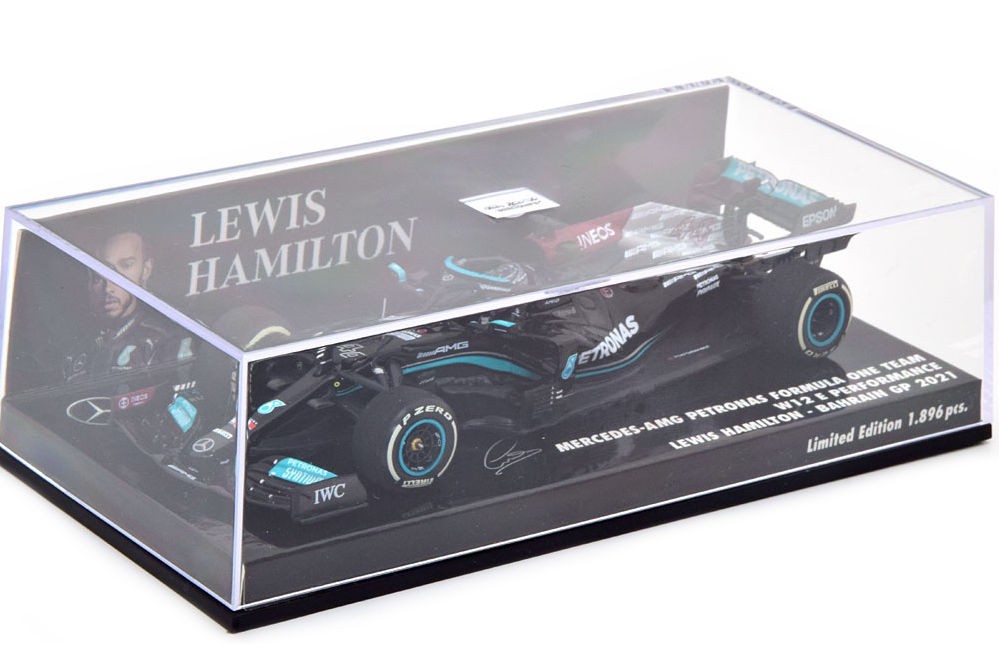 Minichamps 1:43 Mercedes-AMG Petronas Formula One Team W12 E Performance-Lewis  Hamilton-Bahrain GP 2021 Voiture Miniature de Collection, 410210144,  Black/Green : : Jeux et Jouets