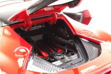 FERRARI SF90 Stradale Hybrid 2019 Red - Bburago Escala 1:18 (18-16015R)
