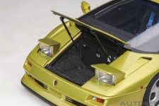 LAMBORGHINI Diablo SE30 1993 Yellow Metallic - AutoArt Scale 1:18 (79157)