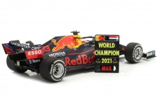 RED BULL RB16B World Champion Winner GP Abu Dhabi 2021 M. Verstappen - Minichamps Scale 1:18 (110212333)