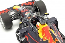 RED BULL RB16B World Champion Winner GP Abu Dhabi 2021 M. Verstappen - Minichamps Scale 1:18 (110212333)
