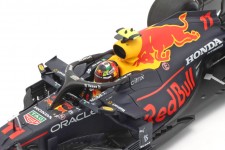 RED BULL RB16B Winner GP Azerbaijan 2021 Sergio Perez - Minichamps Scale 1:18 (110210711)