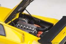 LAMBORGHINI Diablo SV R 1996 Yellow - AutoArt Scale 1:18 (79147)