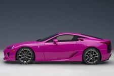 LEXUS LFA Coupe 2012 Passionate Pink - AutoArt Escala 1:18 (78859)