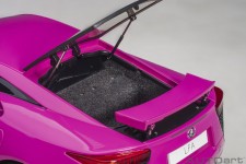 LEXUS LFA Coupe 2012 Passionate Pink - AutoArt Escala 1:18 (78859)